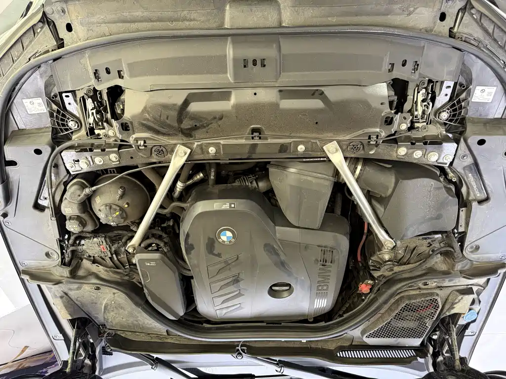 BMW 5 Series — миниатюра 8