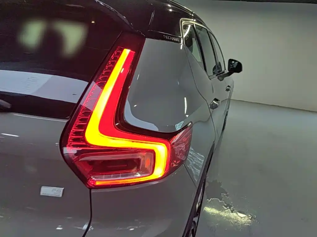 Volvo XC40 NEV — миниатюра 8