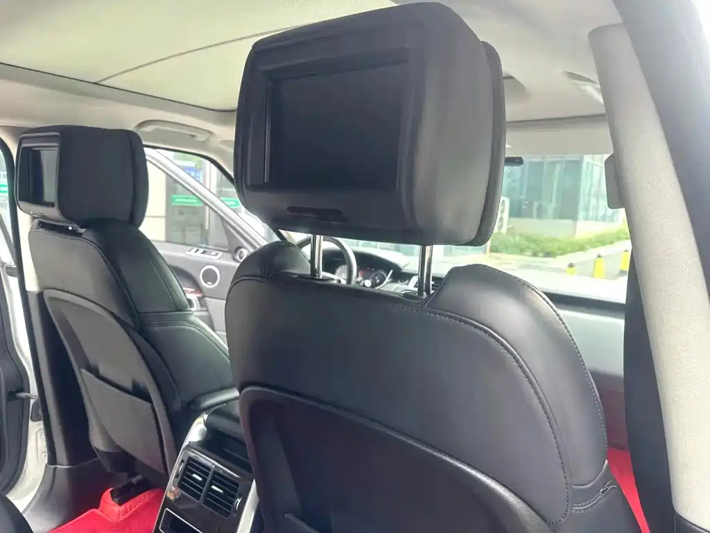 Land Rover Sport PHEV — миниатюра 8