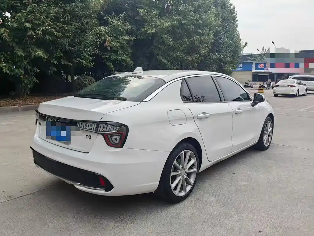 Lynk & Co 03 — миниатюра 9