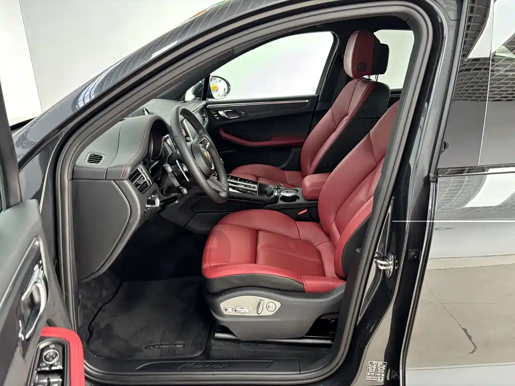 Porsche Macan — миниатюра 11