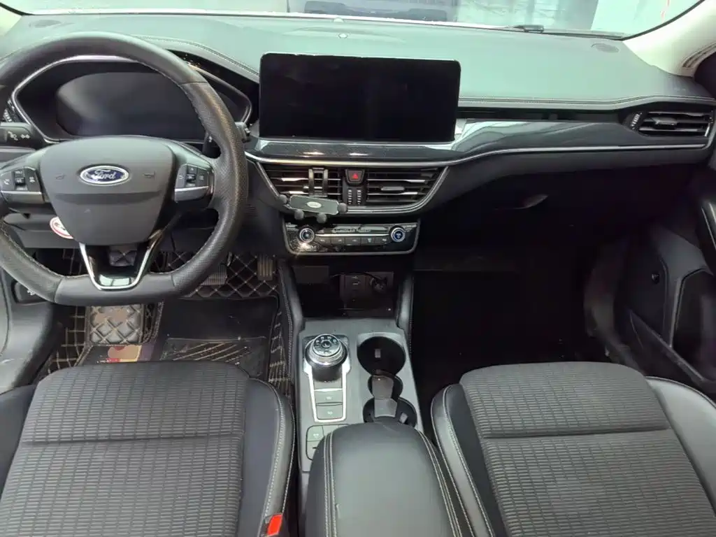 Ford Focus — миниатюра 6
