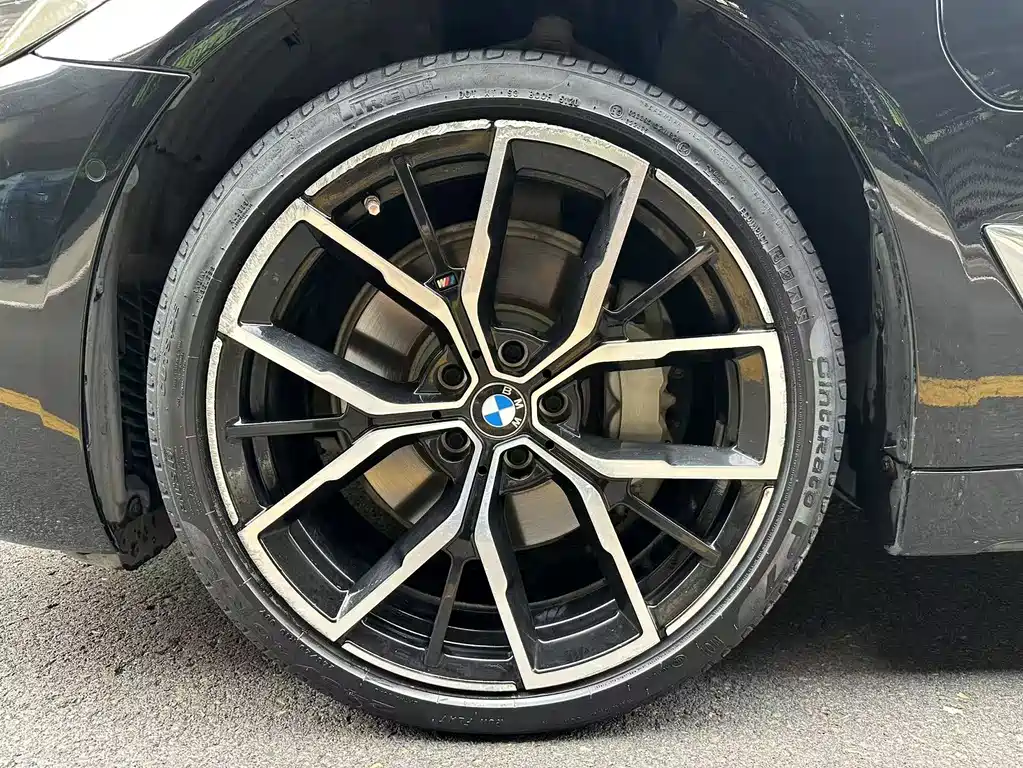 BMW 5 Series New Energy — миниатюра 14