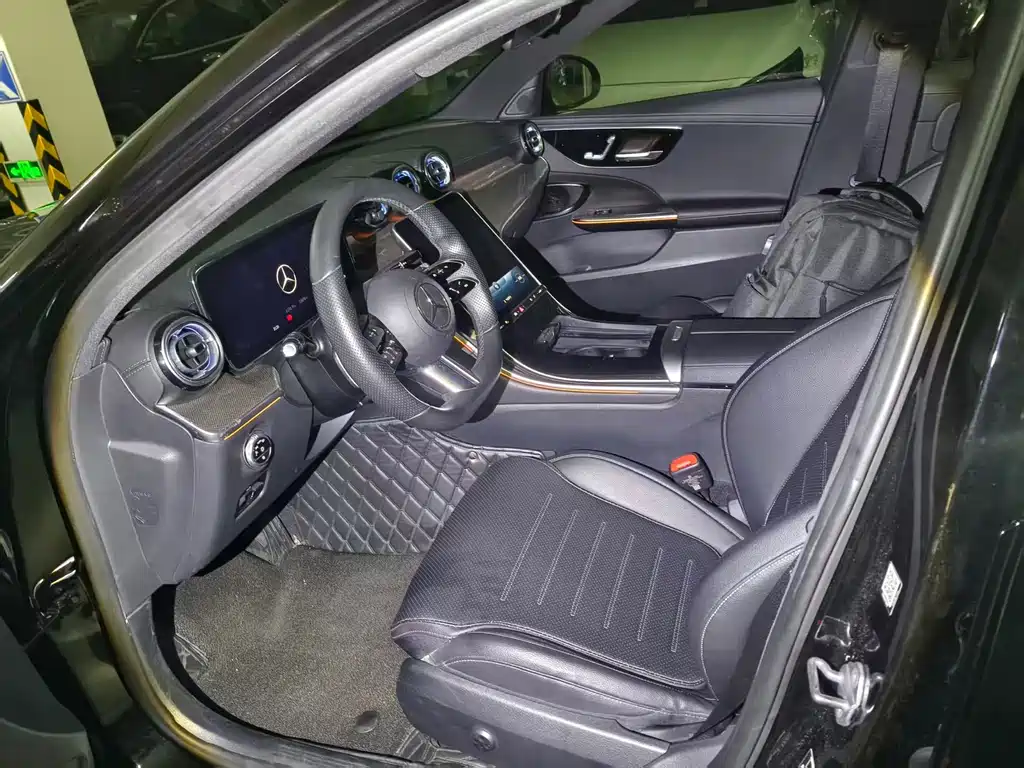 Mercedes-Benz C-Class — миниатюра 10