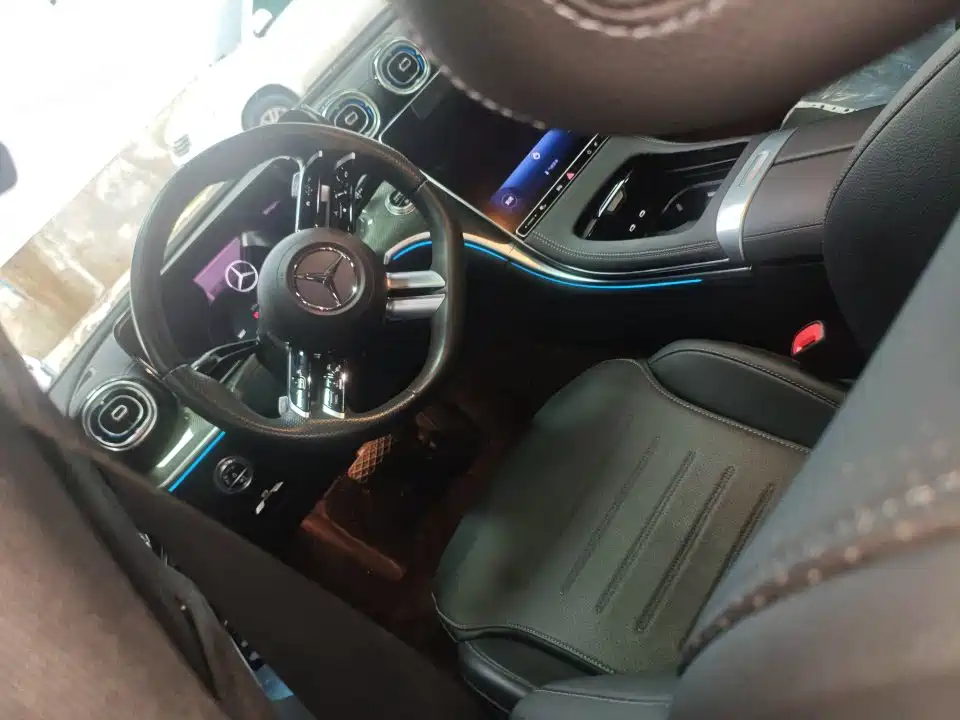 Mercedes-Benz C-Class — миниатюра 7