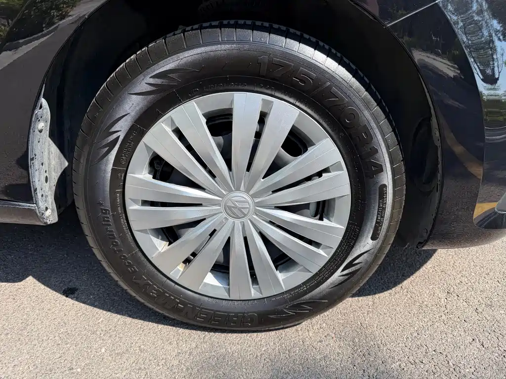 Volkswagen Santana — миниатюра 4