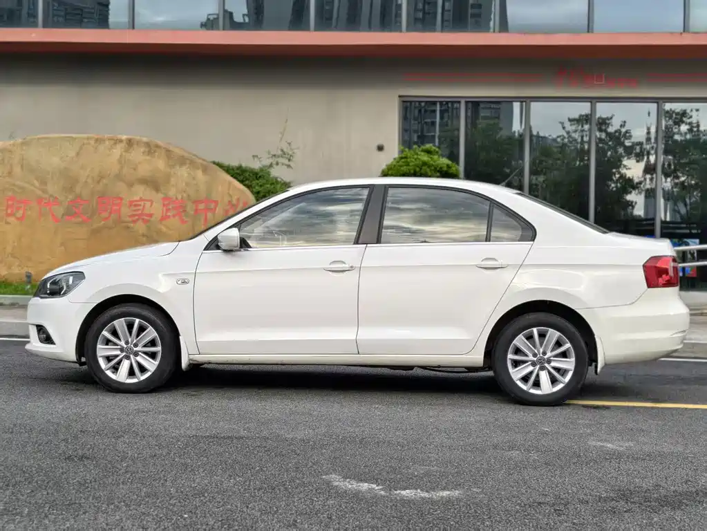 Volkswagen Jetta — миниатюра 4