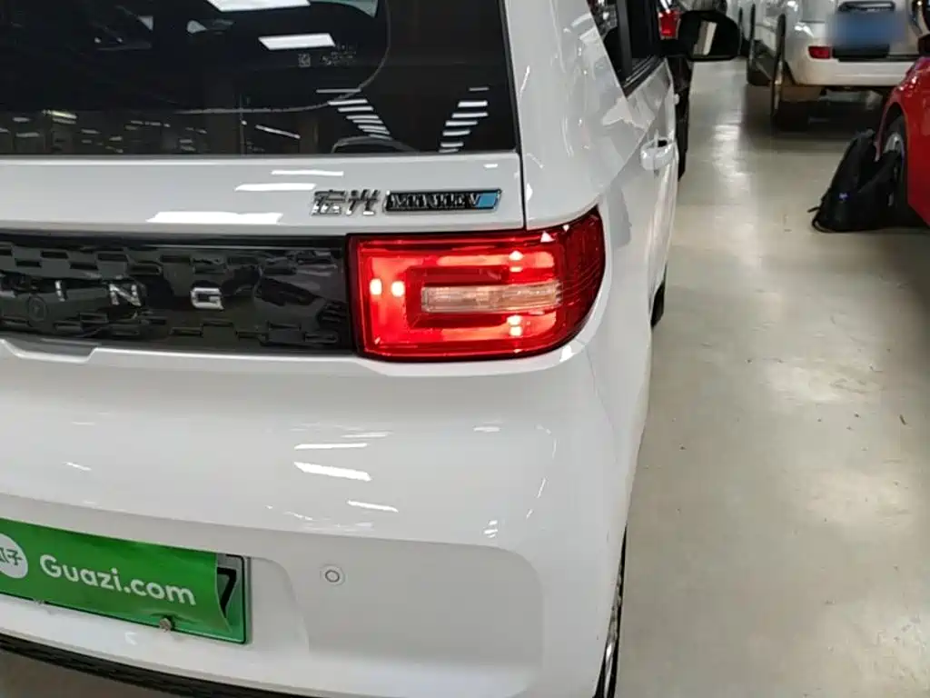 Wuling MINIEV — миниатюра 8