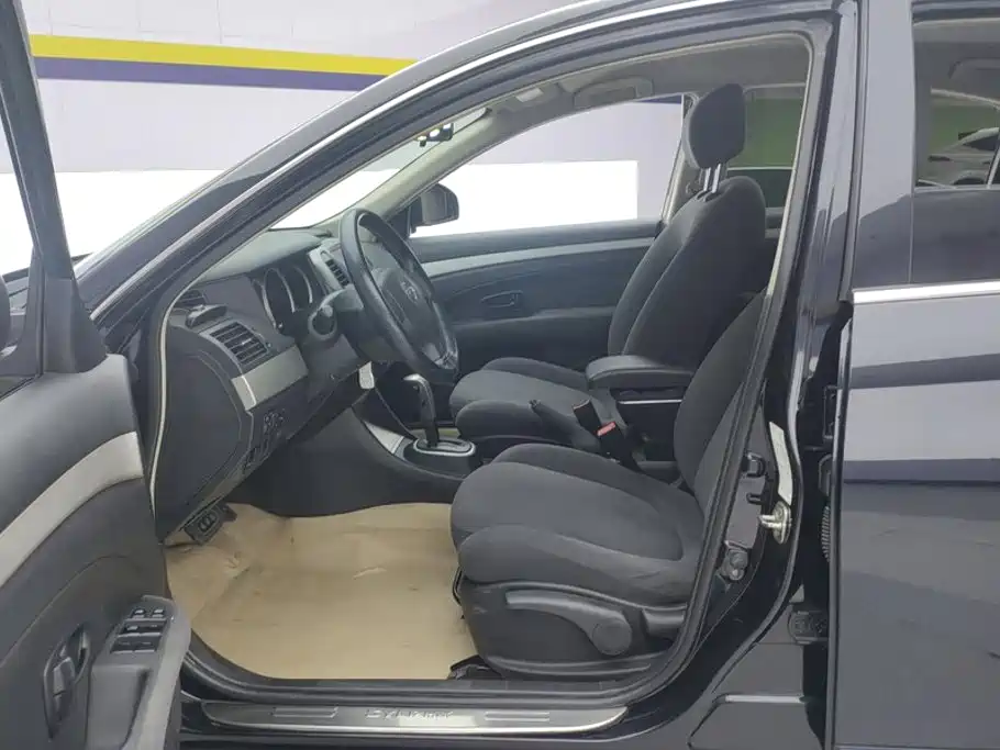 Nissan Sylphy — миниатюра 9