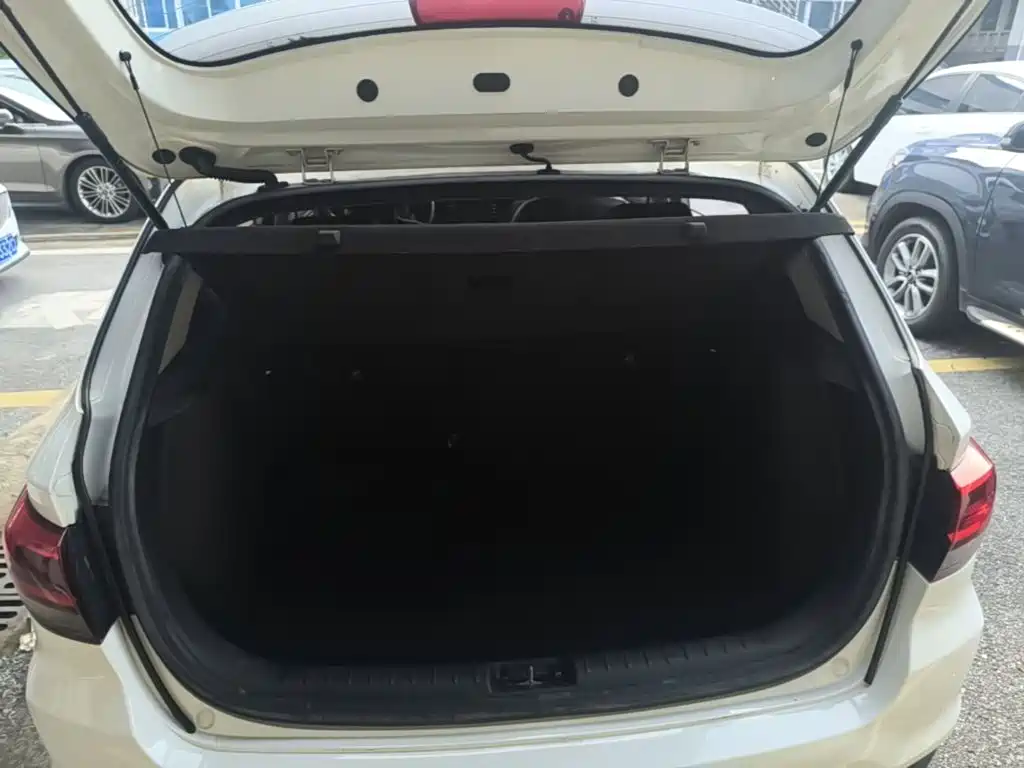 Kia KX Cross — миниатюра 19