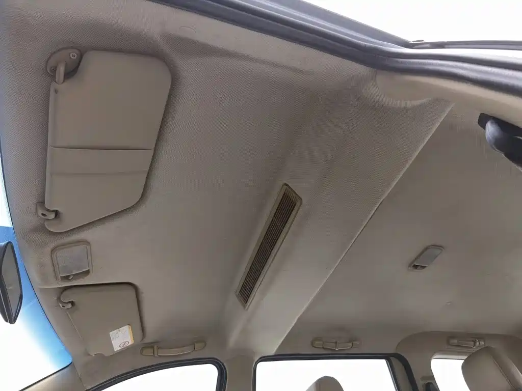 Wuling Hongguang — миниатюра 14