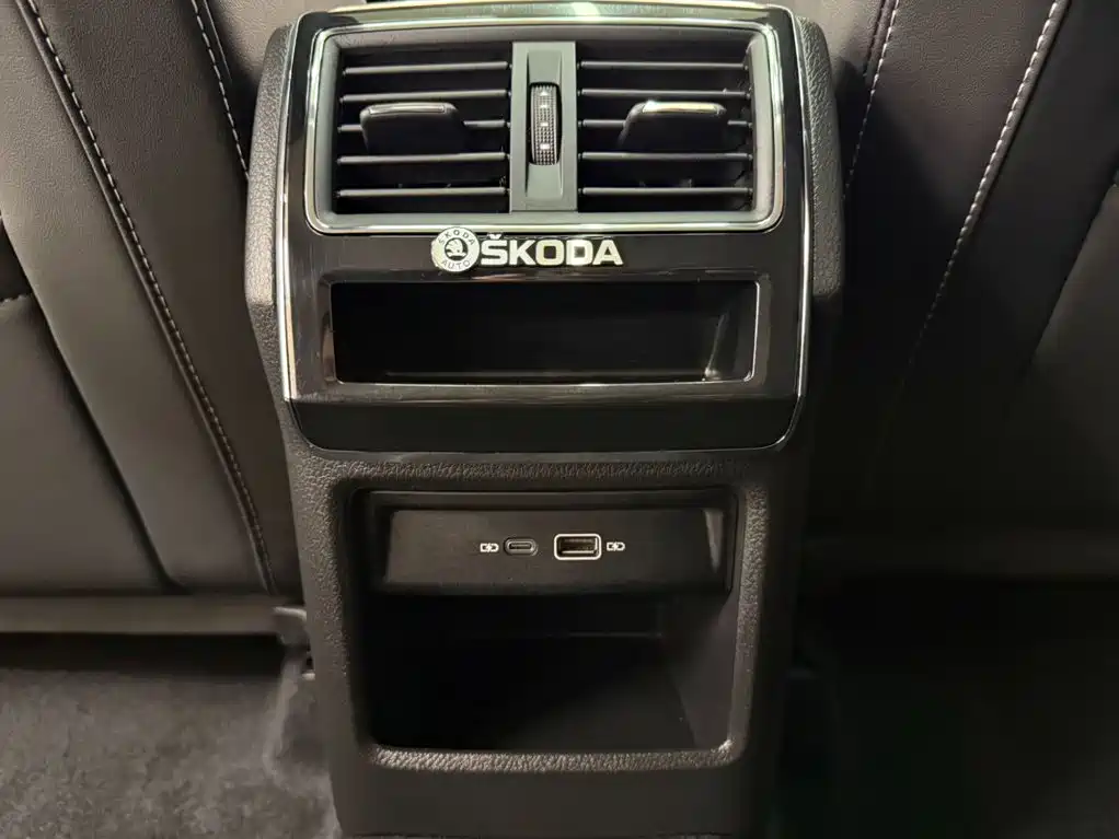 Skoda Superb — миниатюра 19