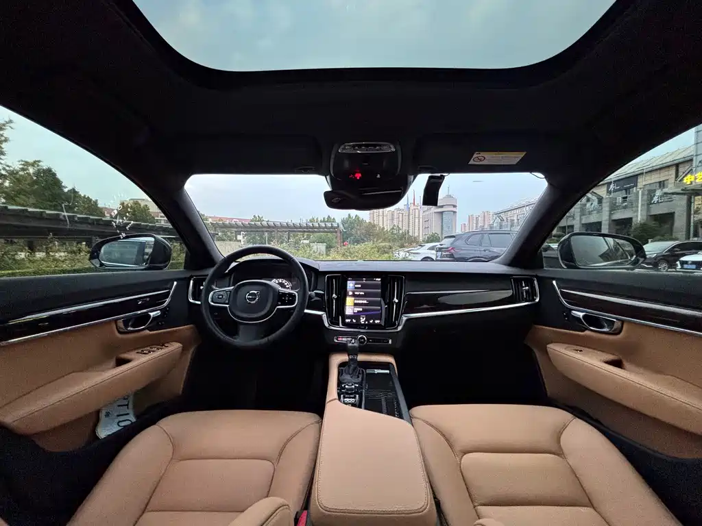 Volvo S90 — миниатюра 17