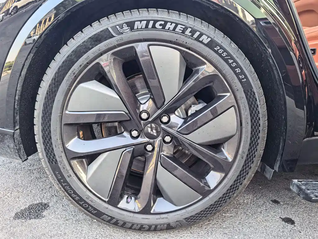 Li Auto Li L9 — миниатюра 18
