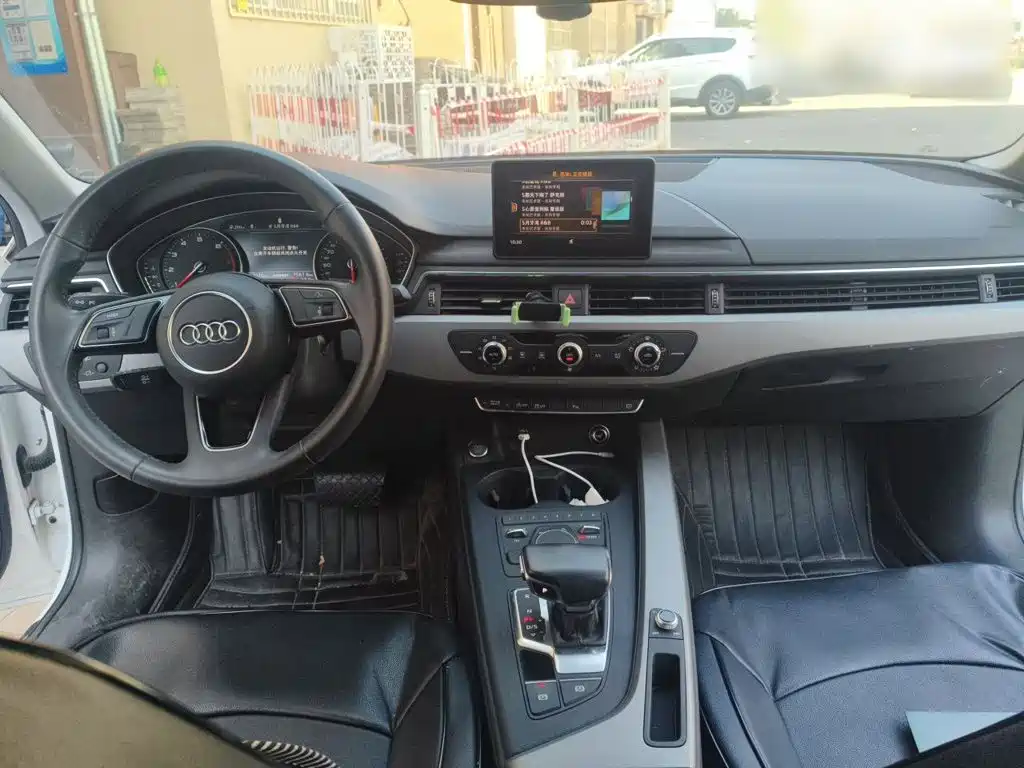 Audi A4L — миниатюра 10