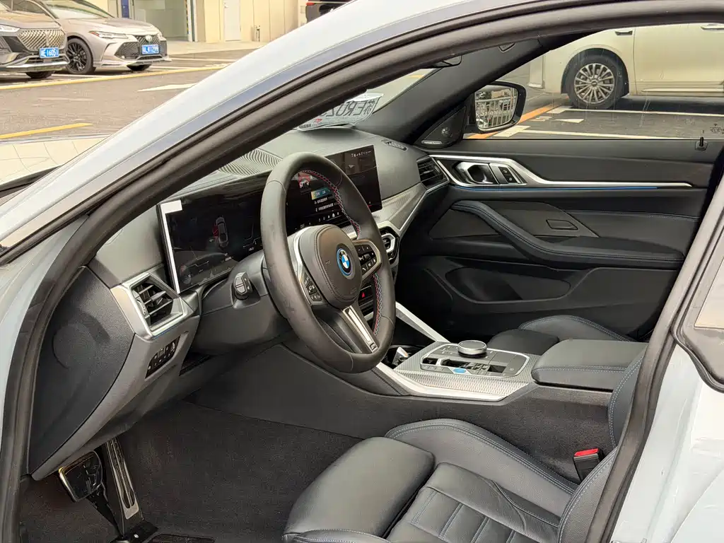 BMW i4 M 2023 M50
