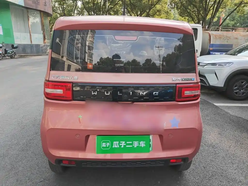 Wuling MINIEV — миниатюра 6