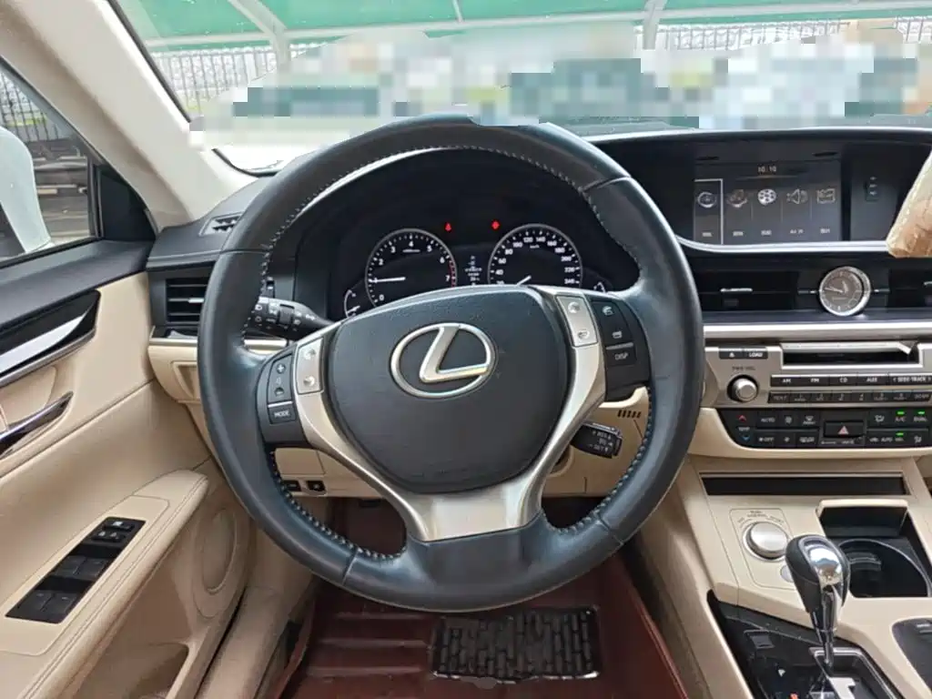 Lexus ES — миниатюра 11