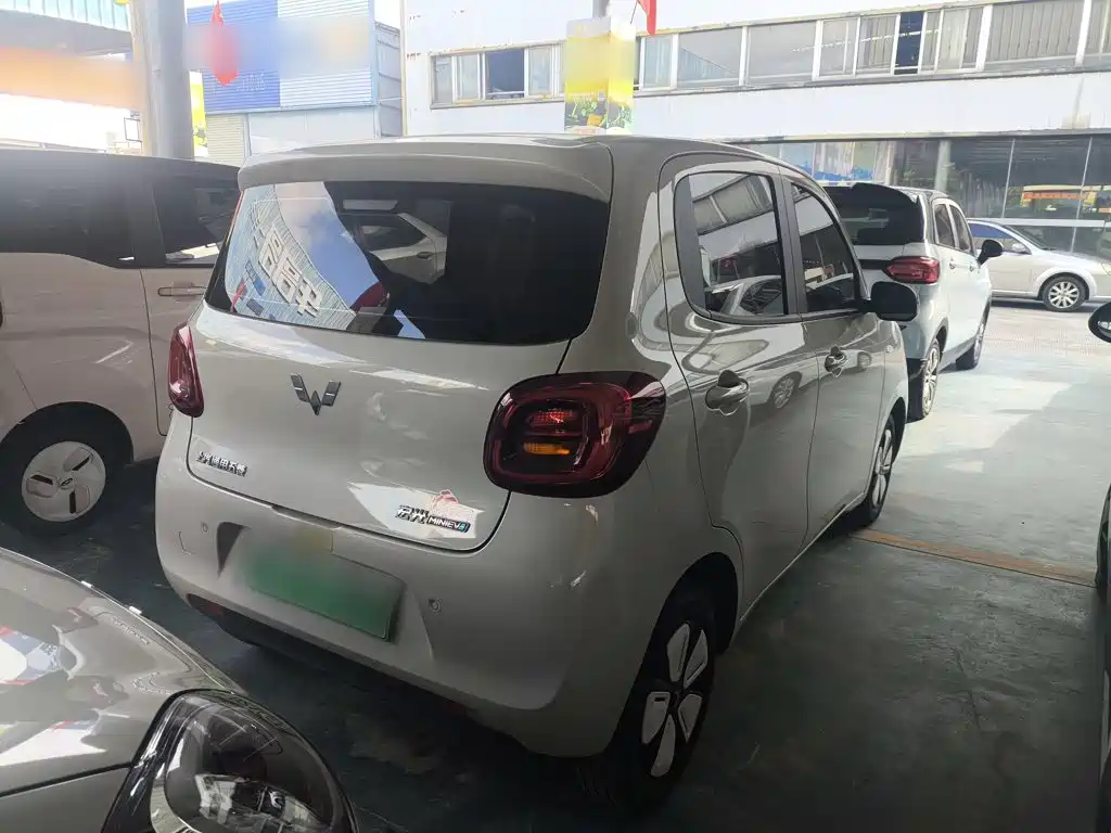 Wuling MINIEV — миниатюра 10