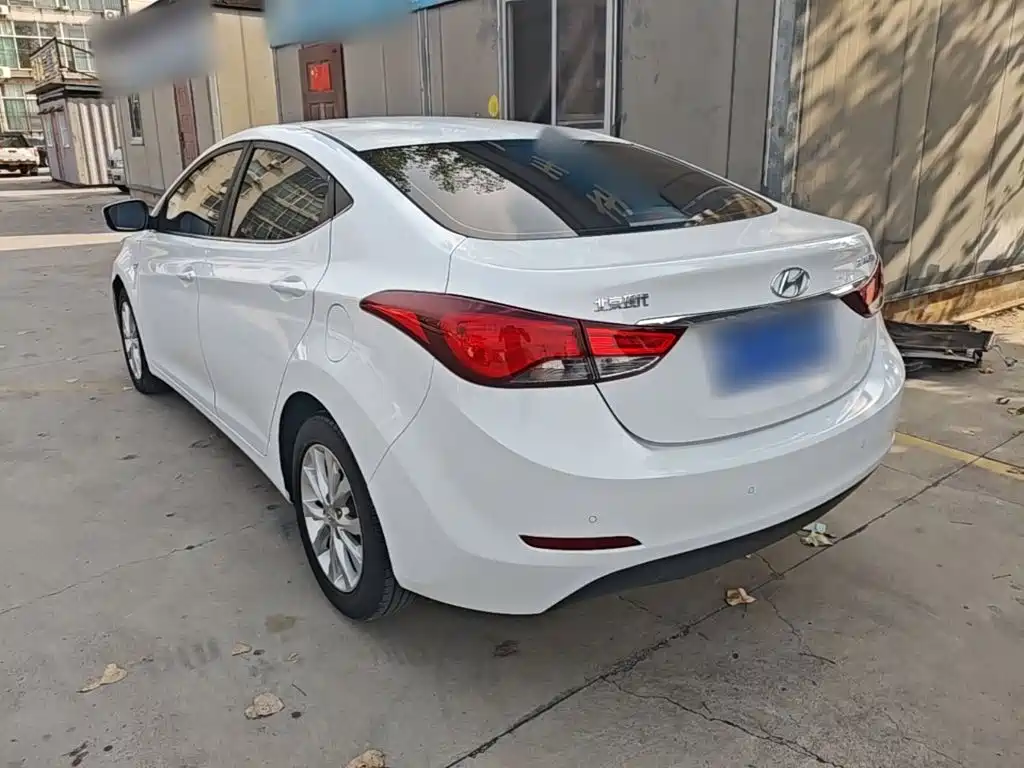 Hyundai Elantra Langdong — миниатюра 5