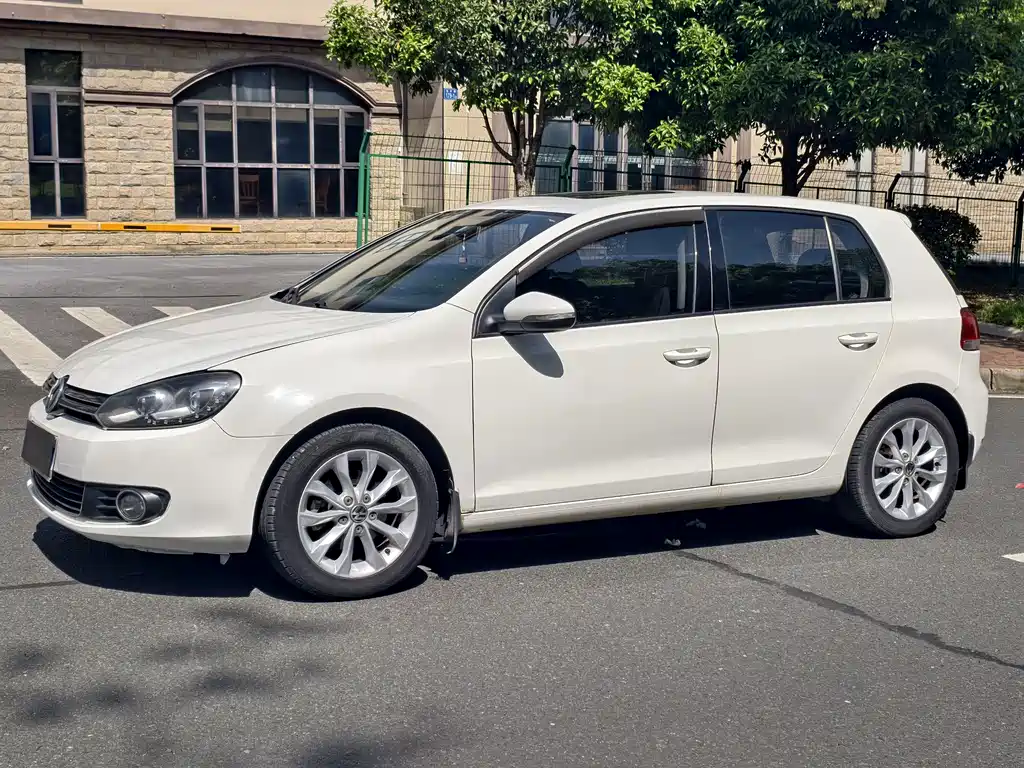 Купить Volkswagen Golf