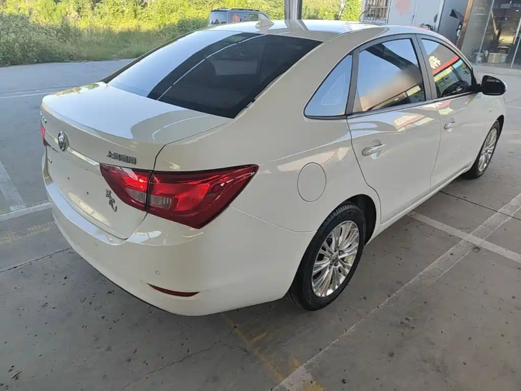 Buick Excelle — миниатюра 7
