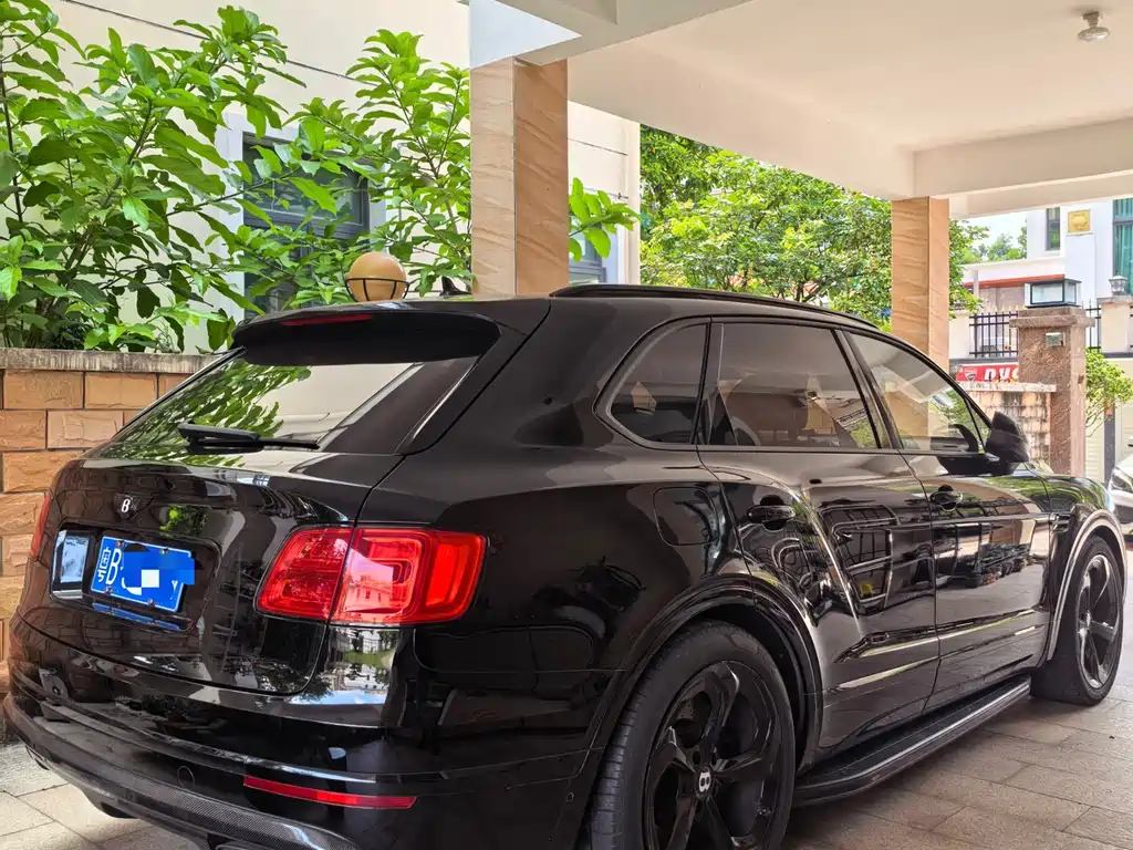 Bentley Bentayga 2016 6.0T Standard