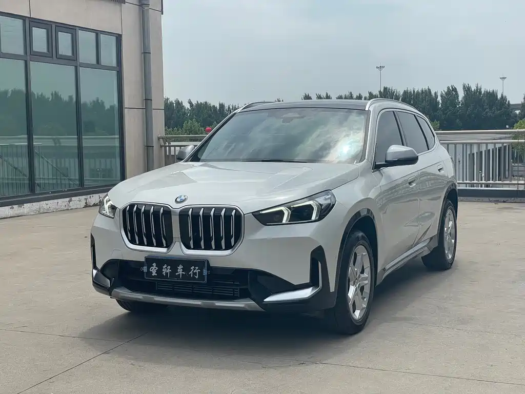 Купить BMW X1