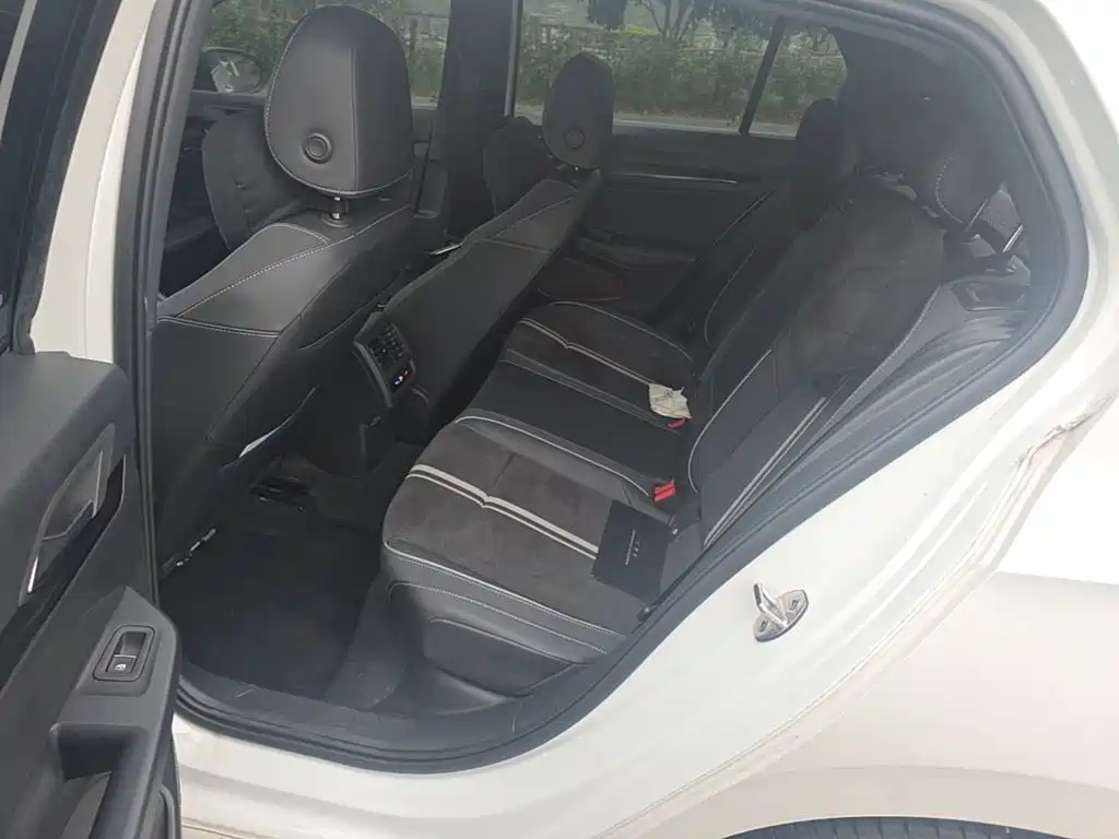 Volkswagen Golf — миниатюра 17