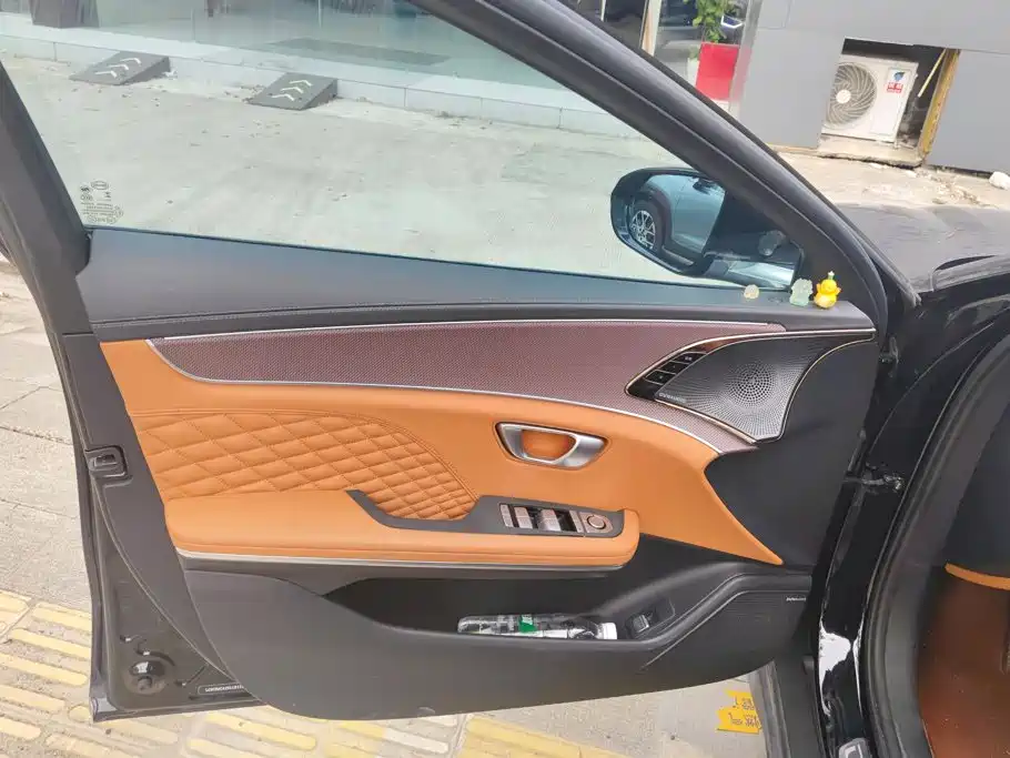BYD Han — миниатюра 7