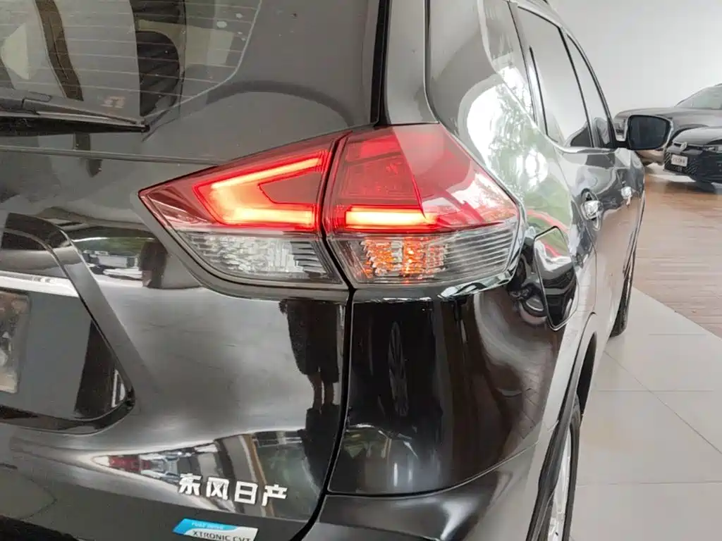 Nissan X-Trail 2017 2.0L CVT Comfort 2WD