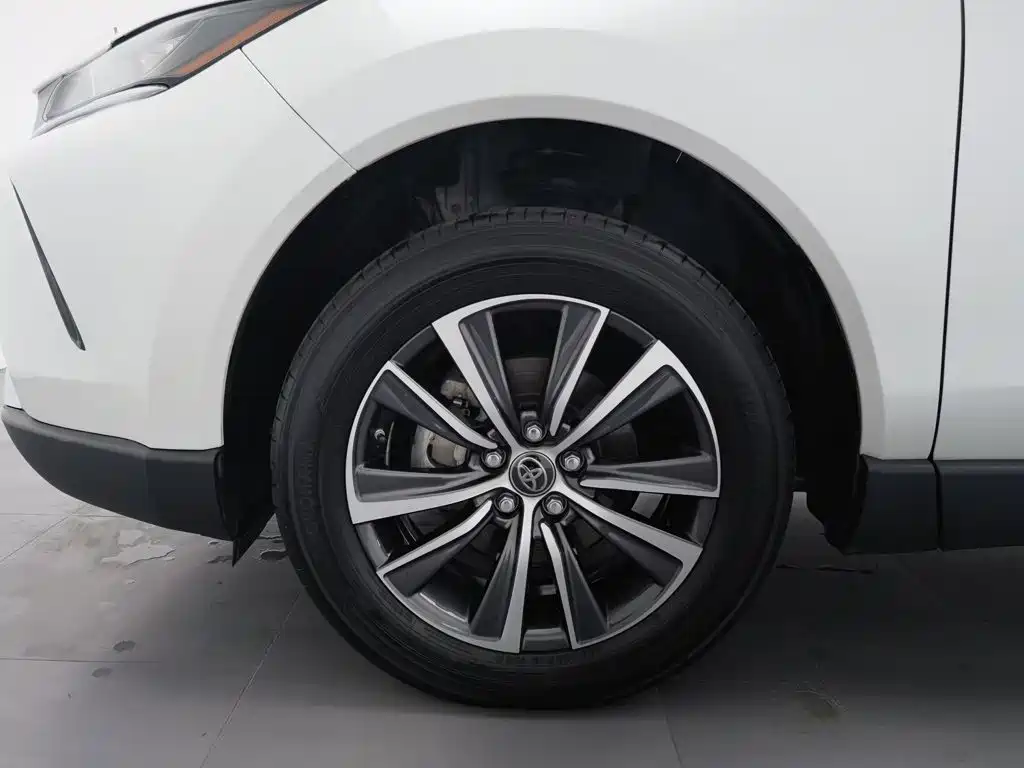 Toyota Harrier — миниатюра 17