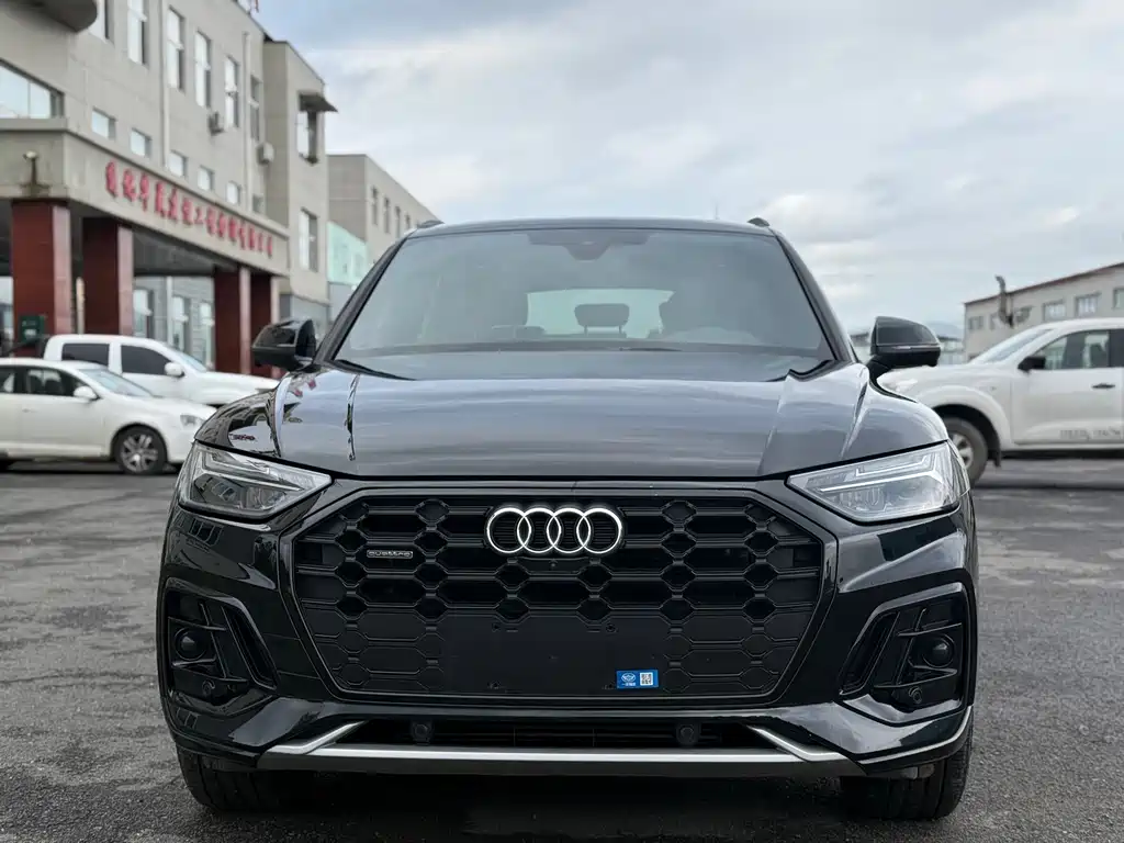 Audi Q5L — миниатюра 2