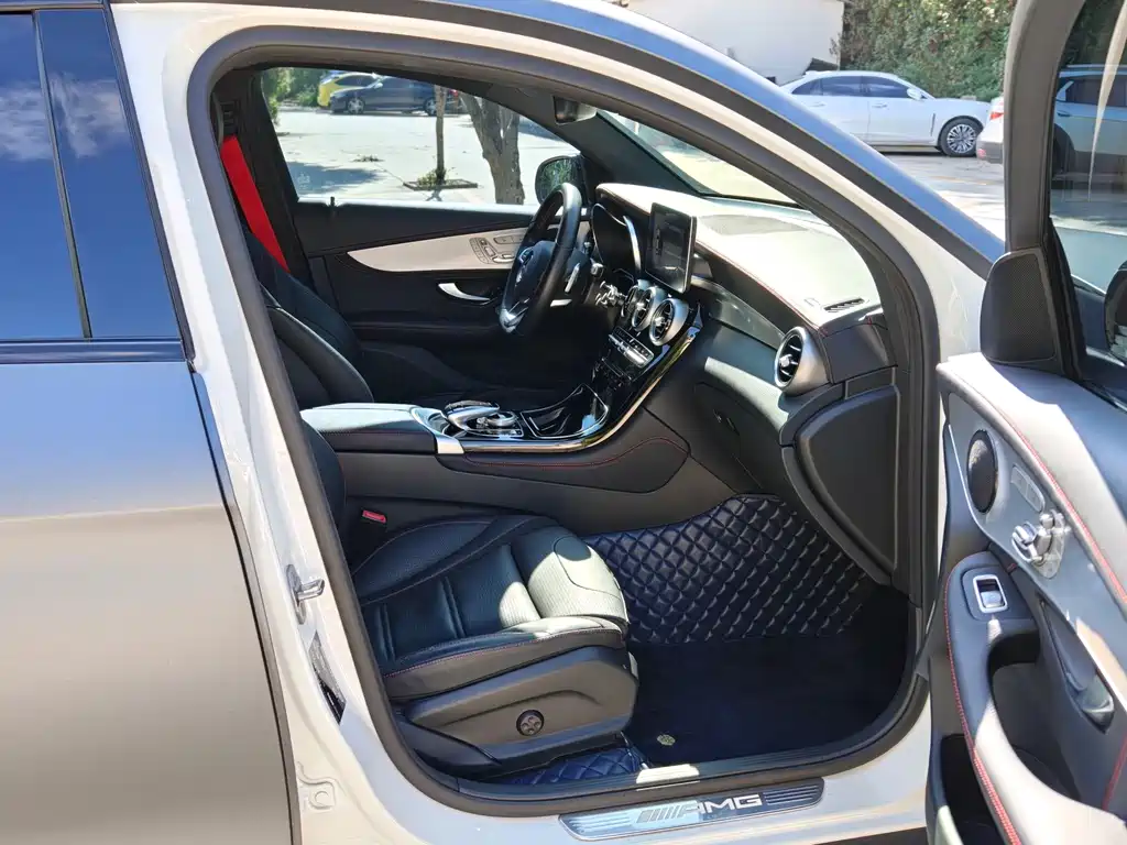 Mercedes-Benz GLC Coupe AMG — миниатюра 11