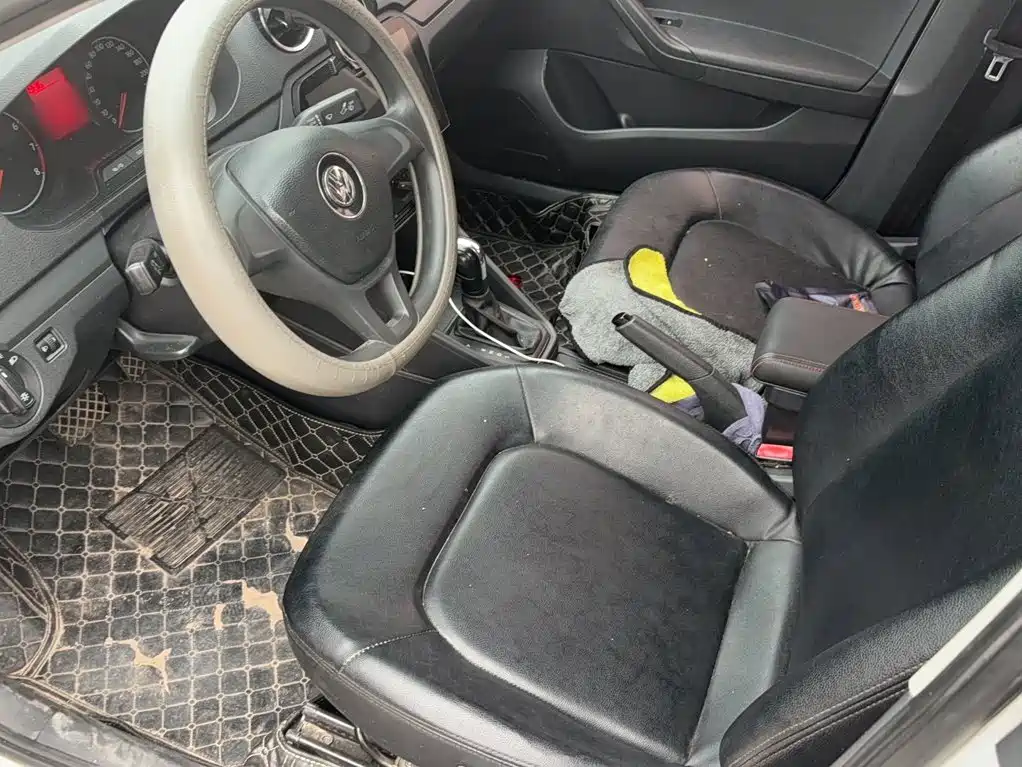 Volkswagen Jetta — миниатюра 14