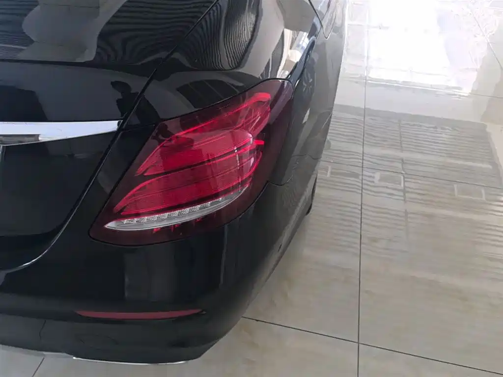 Mercedes-Benz E-Class E 2016 E 200 L Sport