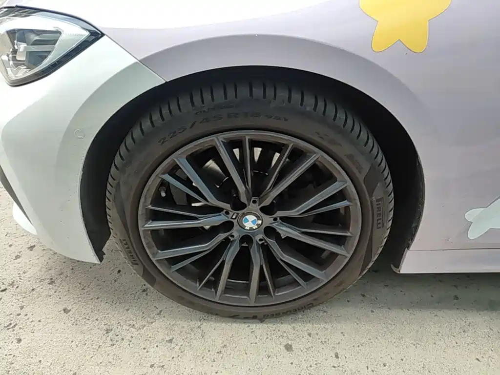BMW 3 Series — миниатюра 23