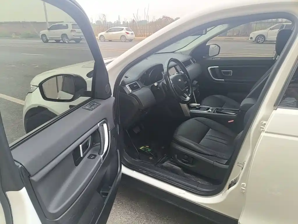 Land Rover Discovery Sport — миниатюра 12