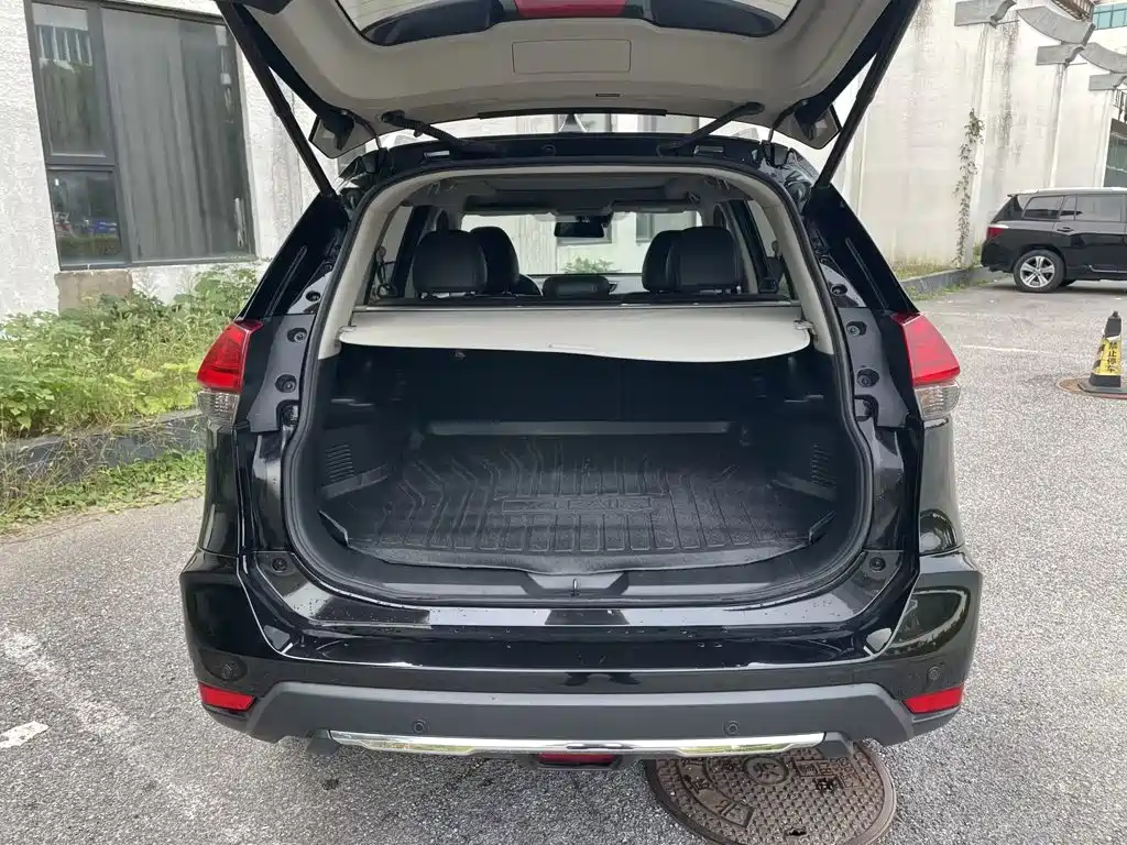 Nissan X-Trail — миниатюра 10