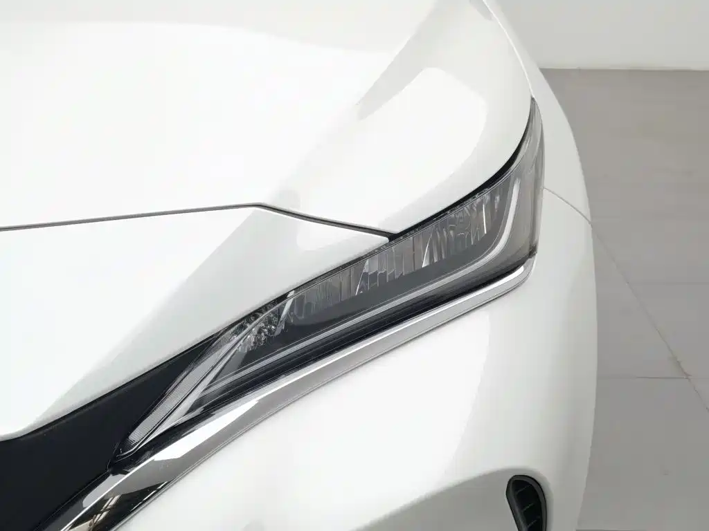Toyota Harrier — миниатюра 7