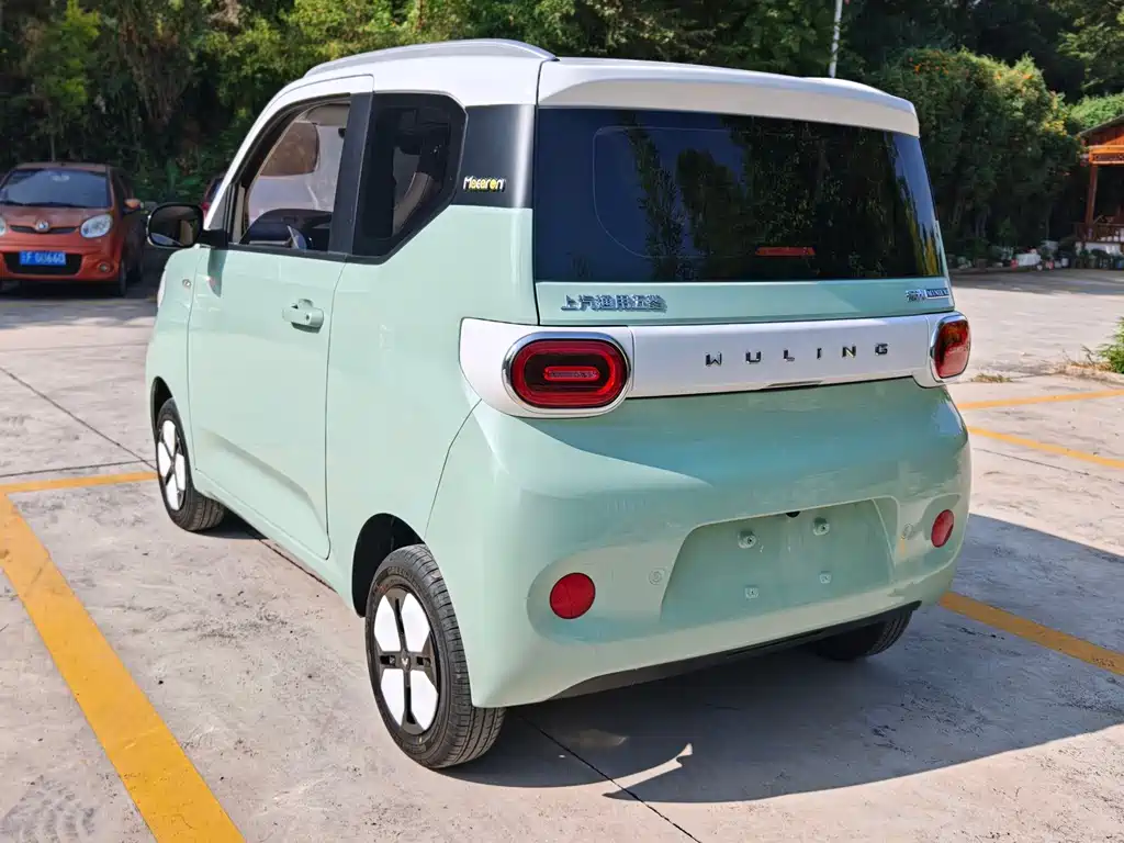 Wuling MINIEV — миниатюра 8
