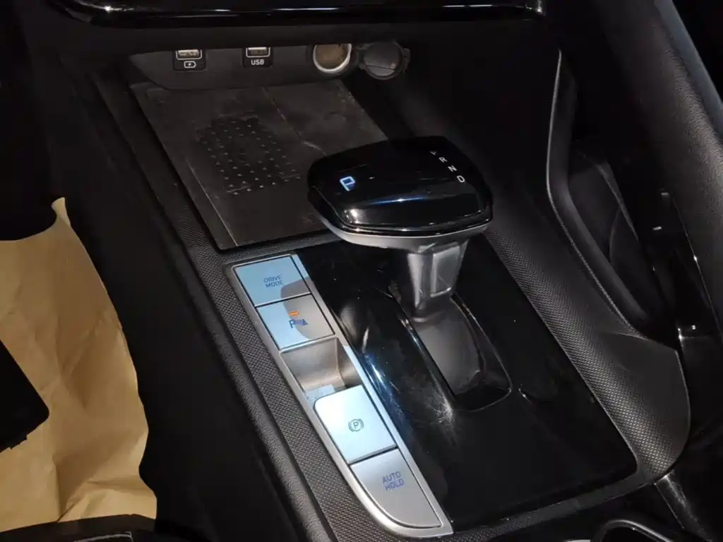 Hyundai Elantra — миниатюра 14