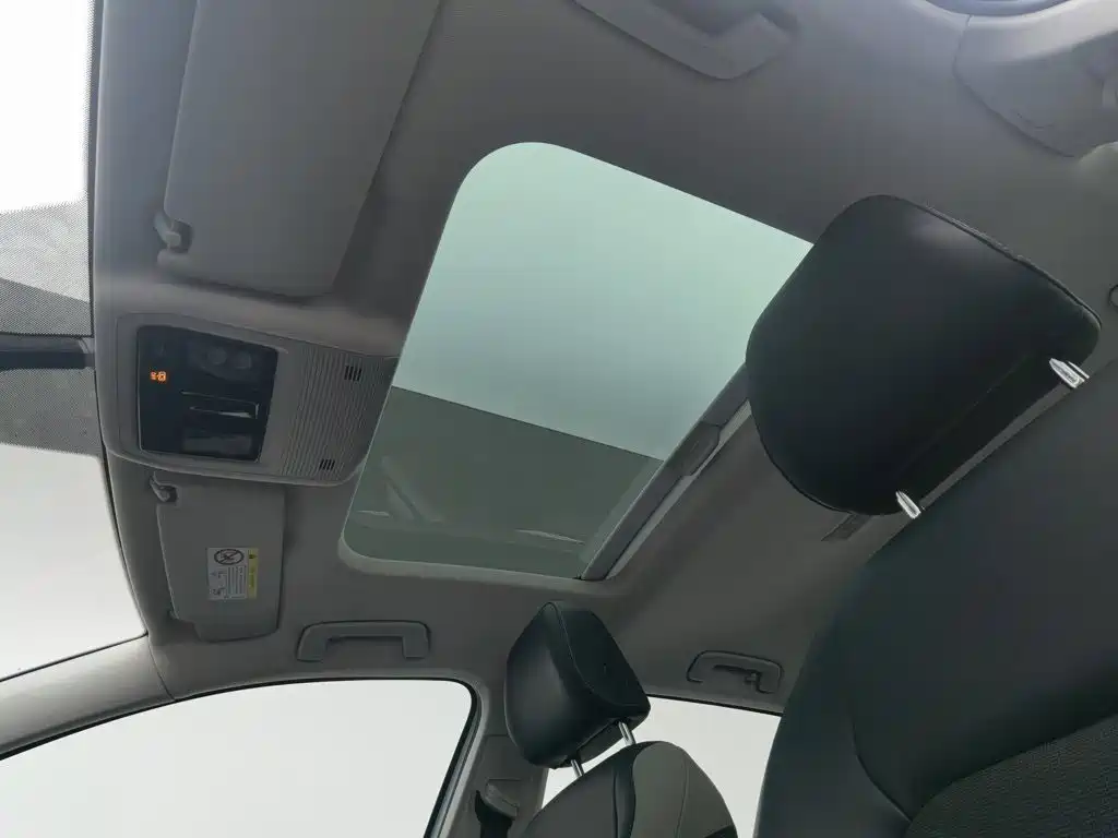 Volkswagen Golf — миниатюра 14