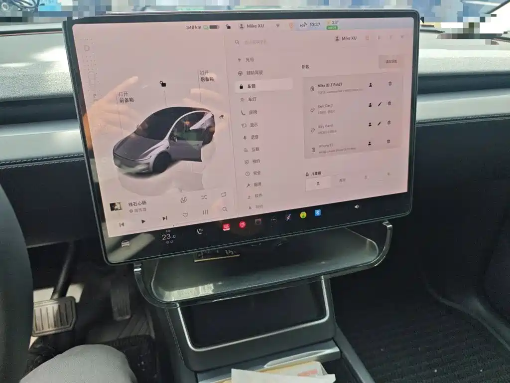 Tesla Model Y — миниатюра 9