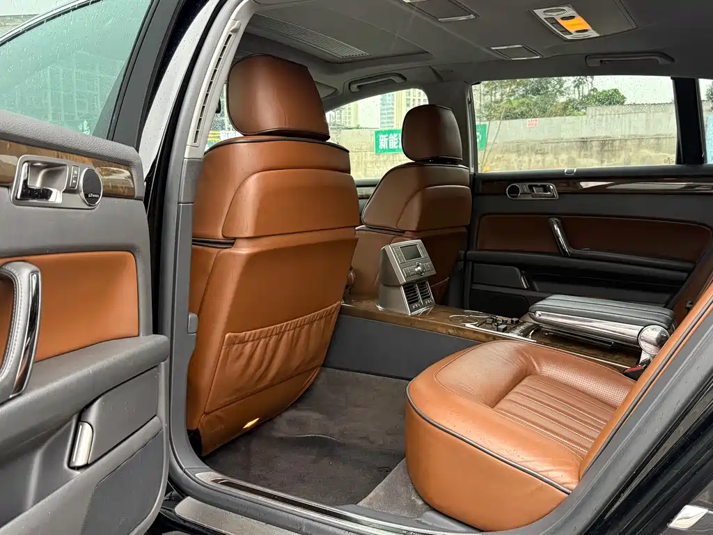 Volkswagen Phaeton — миниатюра 14