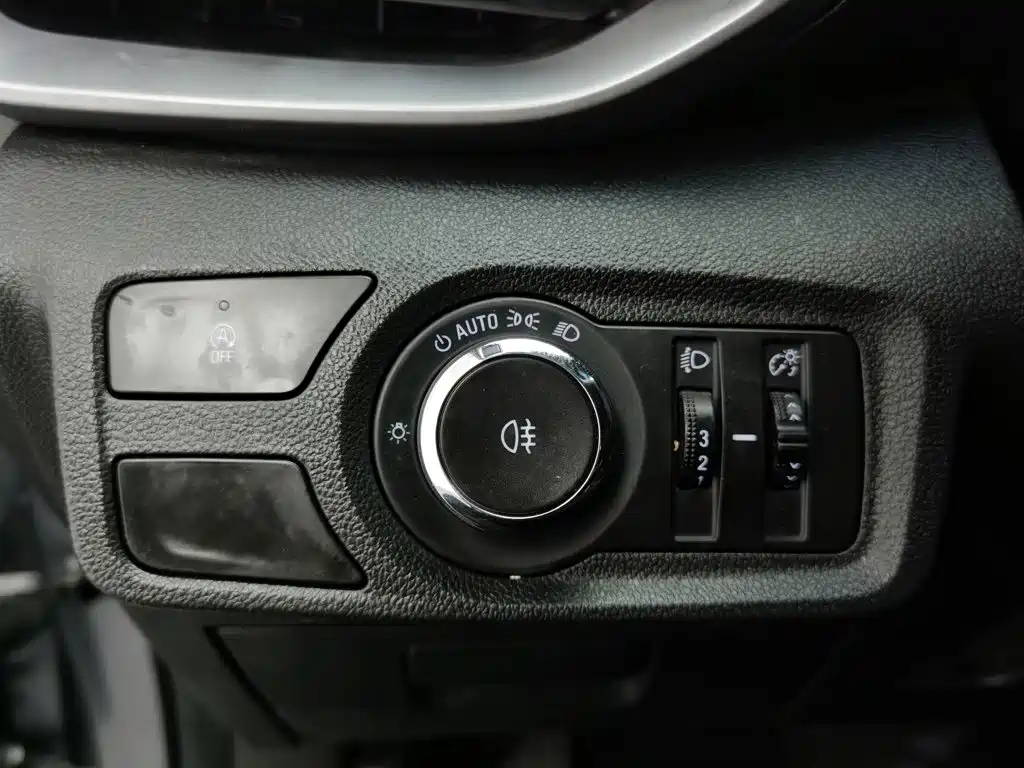 Chevrolet Volando — миниатюра 21