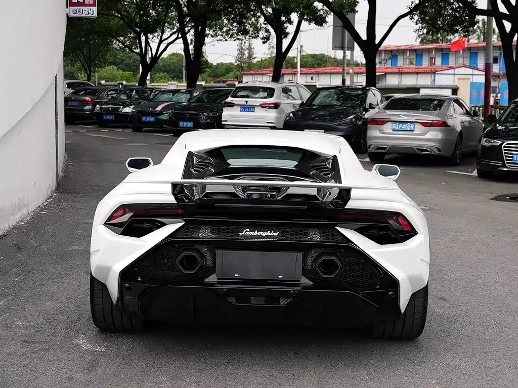LAMBORGHINI HURACÁN