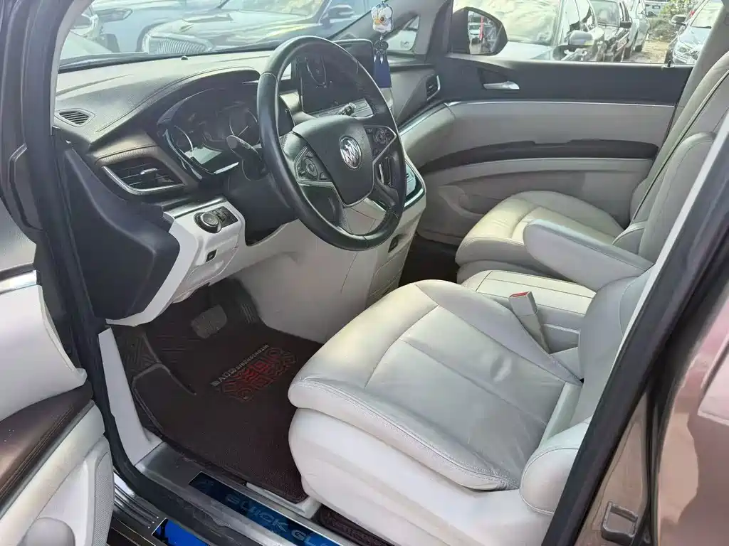 Buick GL8 — миниатюра 5