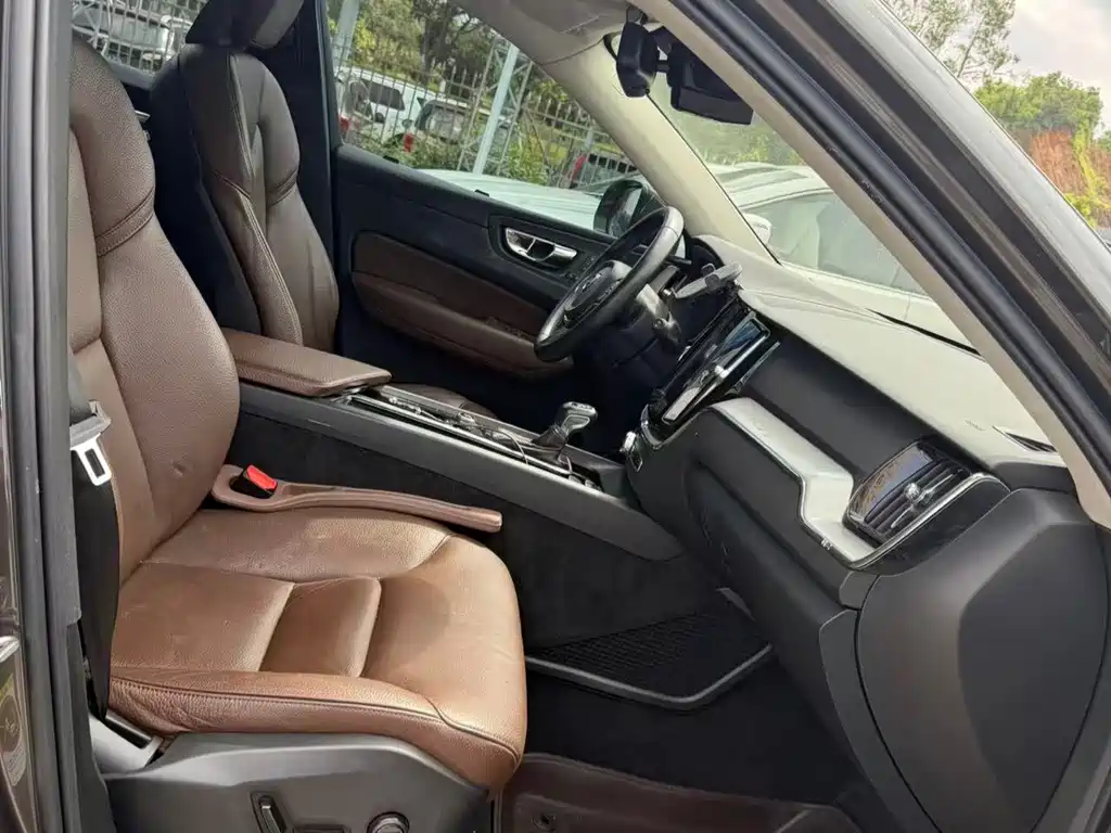Volvo XC60 — миниатюра 7