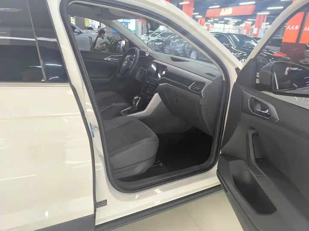 Volkswagen T-Cross — миниатюра 6
